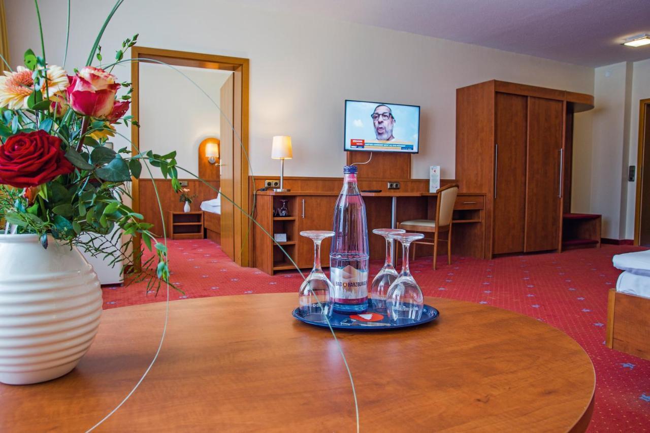 卡尼格斯霍夫阿瓦隆酒店 埃尔姆边的孔宁斯路特 外观 照片
